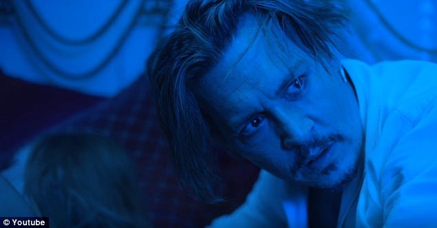 Το βίντεο κλιπ με τον Τζόνι Ντεπ που προκάλεσε σάλο: Συμμετέχει σε ομαδικό όργιο [εικόνες] | iefimerida.gr 2