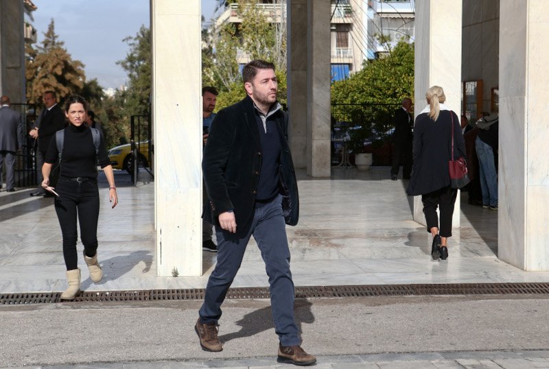 Το τελευταίο αντίο στον Γιάννη Καψή -Ηταν όλοι εκεί [εικόνες] | iefimerida.gr 13