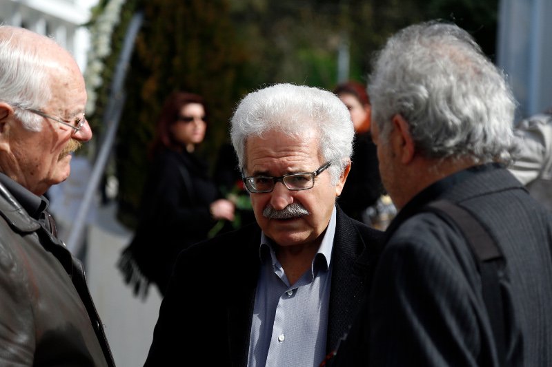 Το τελευταίο αντίο στον Γιάννη Καψή -Ηταν όλοι εκεί [εικόνες] | iefimerida.gr 20
