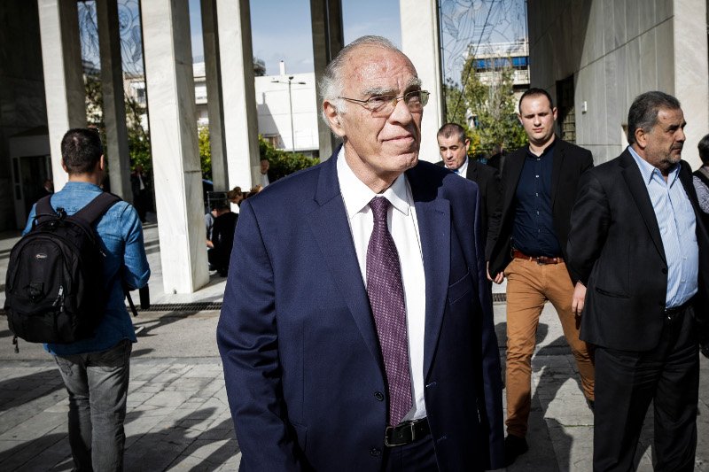 Το τελευταίο αντίο στον Γιάννη Καψή -Ηταν όλοι εκεί [εικόνες] | iefimerida.gr 22