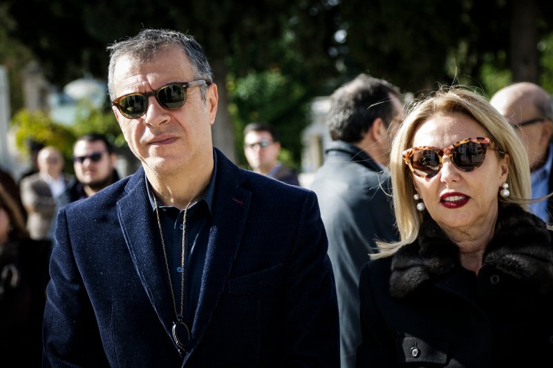 Το τελευταίο αντίο στον Γιάννη Καψή -Ηταν όλοι εκεί [εικόνες] | iefimerida.gr 23