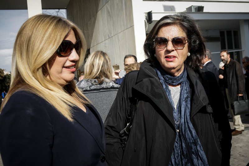 Το τελευταίο αντίο στον Γιάννη Καψή -Ηταν όλοι εκεί [εικόνες] | iefimerida.gr 5