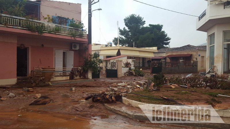 Δεν χωράει ανθρώπινος νους αυτό που συνέβη στη Μάνδρα -Απόλυτη καταστροφή | iefimerida.gr 12