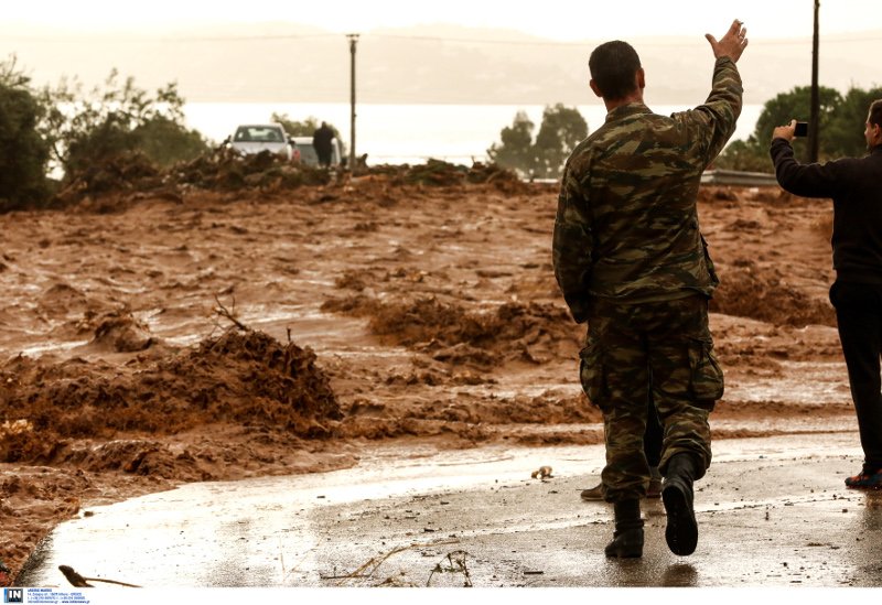 15 οι νεκροί από την κακοκαιρία -Εθνικό πένθος για Μάνδρα & Ν. Πέραμο | iefimerida.gr 12