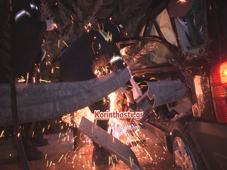 Τροχαίο στην εθνική οδό Κορίνθου-Τριπόλεως: Η μπάρα διαπέρασε το αυτοκίνητο [εικόνες & βίντεο] | iefimerida.gr 1