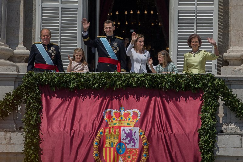 Πριγκίπισσα Λέονορ: Η διάδοχος του θρόνου της Ισπανίας στο πρώτο επίσημο πορτρέτο της [εικόνες] | iefimerida.gr 5