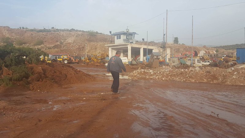 Από εδώ ξεκίνησε η καταστροφή στη Μάνδρα; -Η καταγγελία-σοκ του καθηγητή Παπανικολάου [βίντεο]  | iefimerida.gr 0