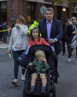 Σοκάρουν οι μαρτυρίες για το μακελειό στο Μανχάταν: Ακούσαμε ανθρώπους να ουρλιάζουν, νομίσαμε ότι ήταν φάρσα του Halloween [εικόνες] | iefimerida.gr 1