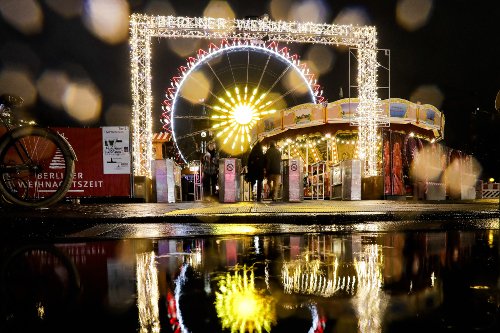 Aνοιξε η χριστουγεννιάτικη αγορά στο Βερολίνο -Ενας χρόνος μετά το μακελειό | iefimerida.gr 1