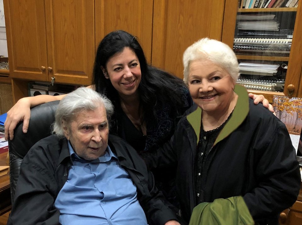 Ο Μίκης Θεοδωράκης κάνει πρόβα με τη Μαίρη Λίντα για τη συναυλία τους στο Παλλάς [εικόνες] | iefimerida.gr 0