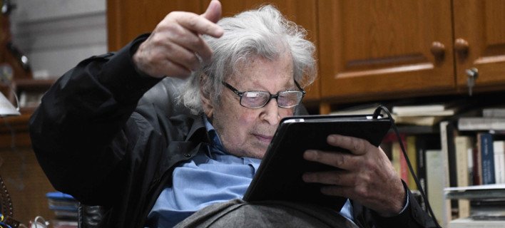 Ο Μίκης Θεοδωράκης κάνει πρόβα με τη Μαίρη Λίντα για τη συναυλία τους στο Παλλάς [εικόνες] | iefimerida.gr 4