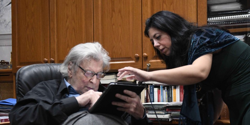 Ο Μίκης Θεοδωράκης κάνει πρόβα με τη Μαίρη Λίντα για τη συναυλία τους στο Παλλάς [εικόνες] | iefimerida.gr 3