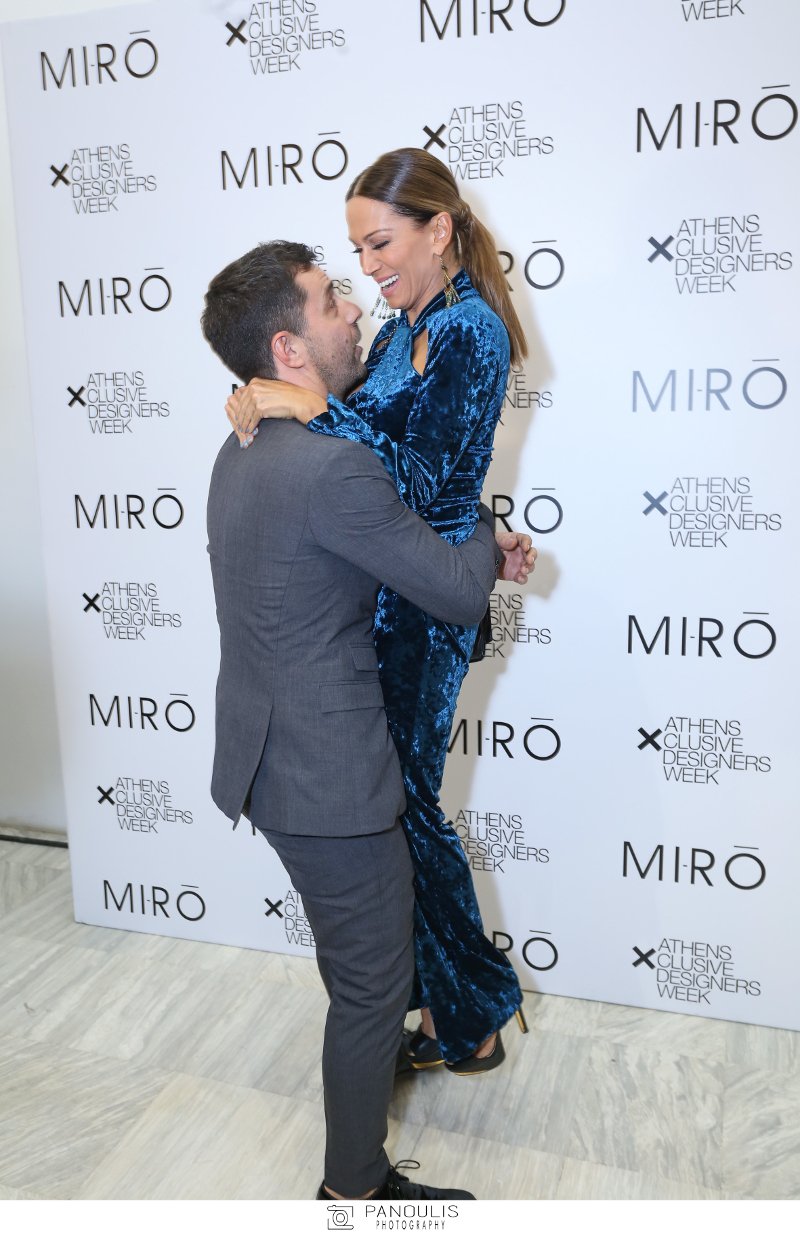 Ολη η σόουμπιζ έβαλε τα καλά της και πήγε στο fashion show των Mi-Ro [εικόνες] | iefimerida.gr 6