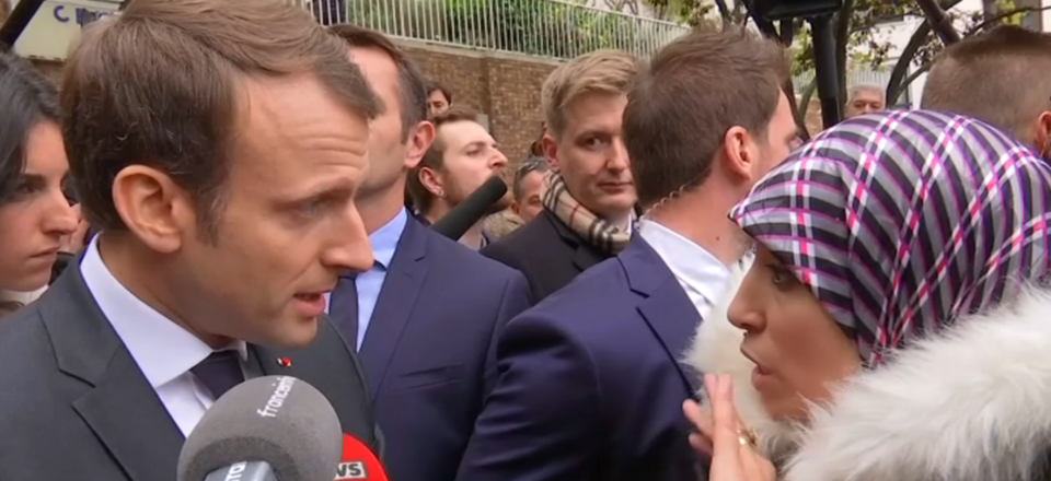 Οταν ο Μακρόν έπεσε πάνω σε μια παράνομη Μαροκινή -«Απάνθρωπος μπουρζουά» [βίντεο] | iefimerida.gr 0