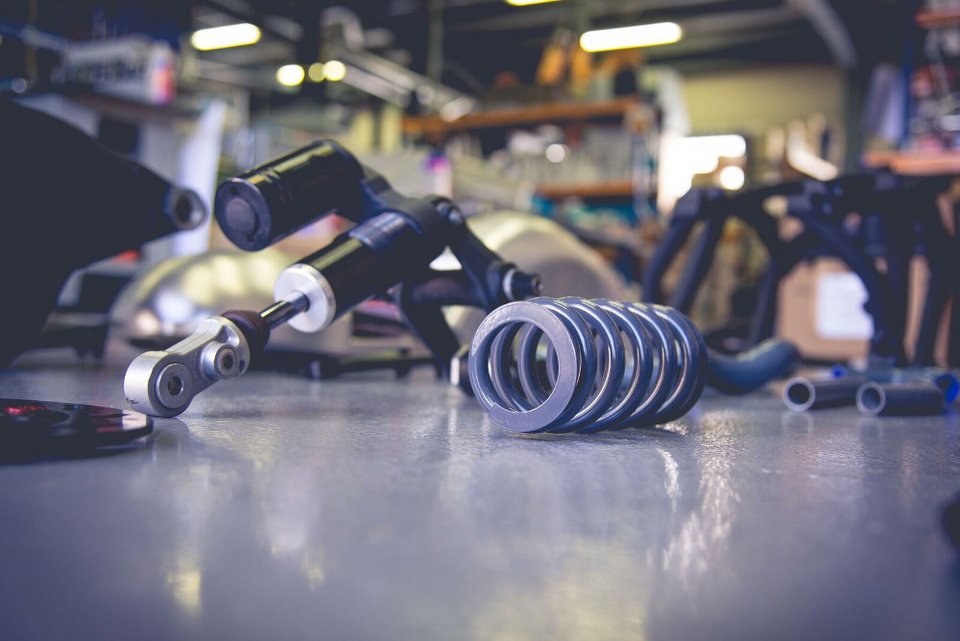 Η πρώτη ελληνική μοτοσικλέτα είναι γεγονός -Με vintage αισθητική [εικόνες]  | iefimerida.gr 1