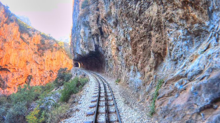 Η ξεχωριστή φθινοπωρινή βόλτα με τον Οδοντωτό -Σπάνια ομορφιά [εικόνες & βίντεο] | iefimerida.gr 0