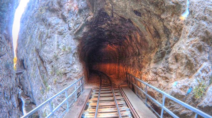 Η ξεχωριστή φθινοπωρινή βόλτα με τον Οδοντωτό -Σπάνια ομορφιά [εικόνες & βίντεο] | iefimerida.gr 5