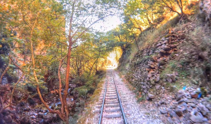 Η ξεχωριστή φθινοπωρινή βόλτα με τον Οδοντωτό -Σπάνια ομορφιά [εικόνες & βίντεο] | iefimerida.gr 6