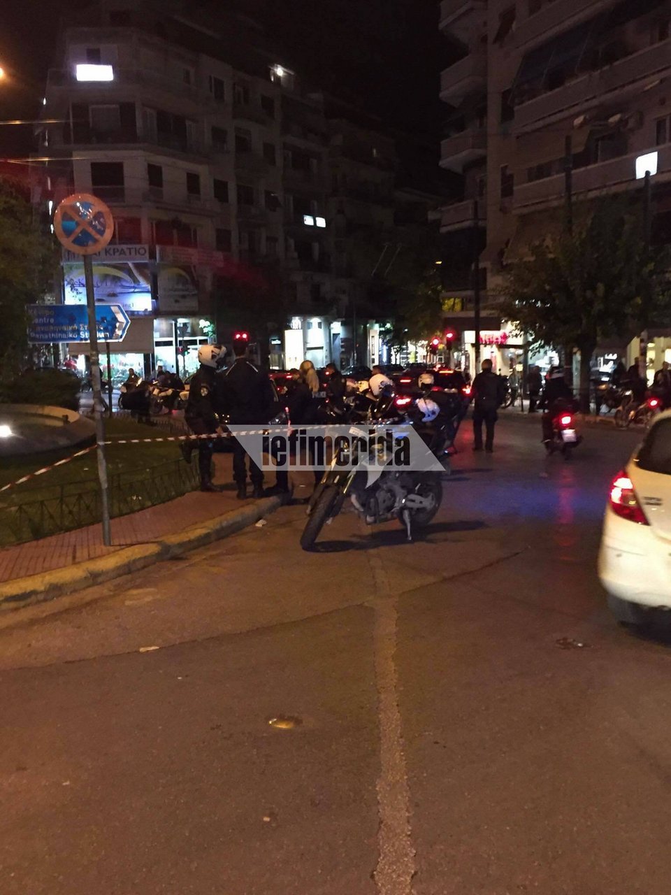 Τρόμος στο Παγκράτι -Πυροβόλησαν δύο άτομα μέσα σε νοικιασμένο αυτοκίνητο | iefimerida.gr 2