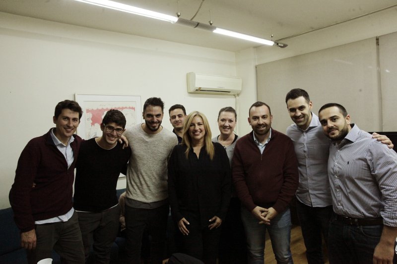 Πανηγύρια στη Χ. Τρικούπη για τη νίκη Γεννηματά [εικόνες] | iefimerida.gr 14