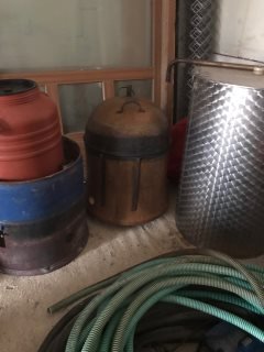 Συνελήφθη 54χρονος που έφτιαχνε τσίπουρο χωρίς άδεια -Είχε κανονικά αποστακτήριο [εικόνες] | iefimerida.gr 1