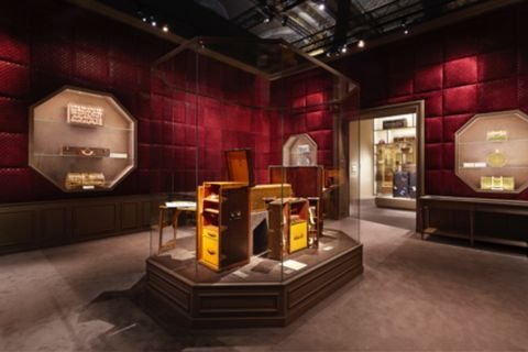 «Volez, Voguez, Voyagez»: Η ιστορία των αποσκευών σε έκθεση του οίκου Louis Vuitton στη Νέα Υόρκη [εικόνες & βίντεο] | iefimerida.gr 0