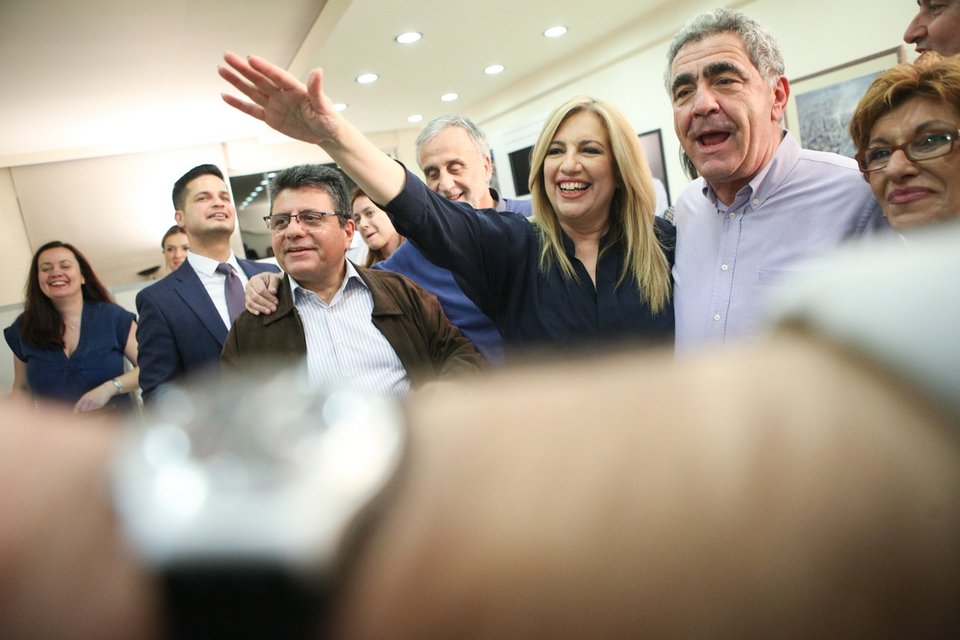 Πανηγύρια στη Χ. Τρικούπη για τη νίκη Γεννηματά [εικόνες] | iefimerida.gr 2