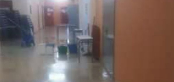 Πλημμύρισε το 1ο Λύκειο Ιωαννίνων -Με κουβάδες μάζευαν το νερό [εικόνες] | iefimerida.gr 1