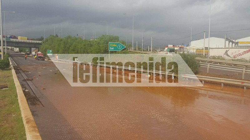 15 οι νεκροί από την κακοκαιρία -Εθνικό πένθος για Μάνδρα & Ν. Πέραμο | iefimerida.gr 8