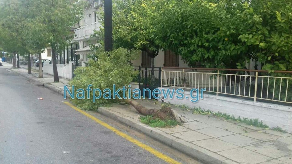 Εκλεισε η πορθμειακή γραμμή Ρίου -Αντιρρίου [εικόνες] | iefimerida.gr 4