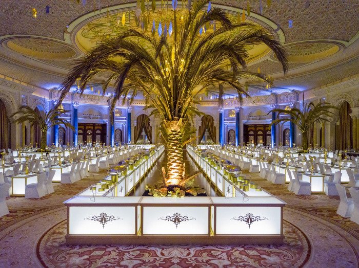 Απίστευτο: Πρίγκιπες, πολιτικοί και δισεκατομμυριούχοι της Σ. Αραβίας κοιμούνται στρωματσάδα στη «φυλακή» του Ritz [εικόνες] | iefimerida.gr 1