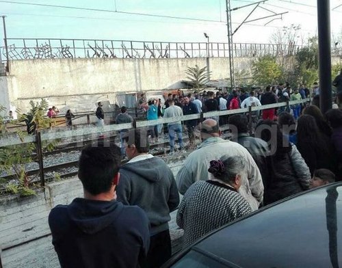 Λάρισα: Αμαξοστοιχία παρέσυρε και σκότωσε παιδί στην περιοχή της Νέας Σμύρνης [εικόνες] | iefimerida.gr 3