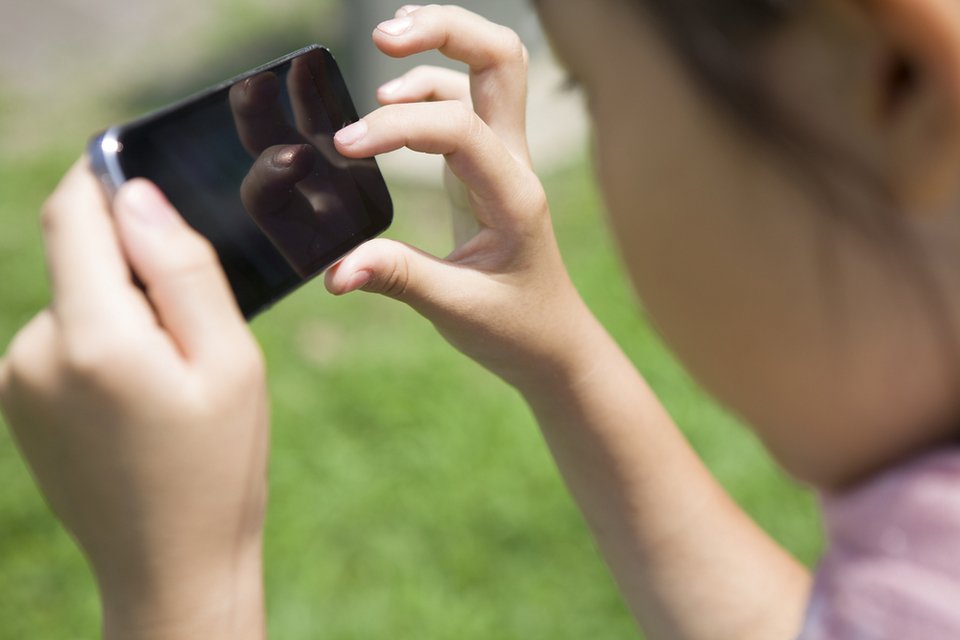 Ερευνα-σοκ για το sexting και την ανταλλαγή πορνό φωτογραφιών μεταξύ... 10χρονων | iefimerida.gr 0