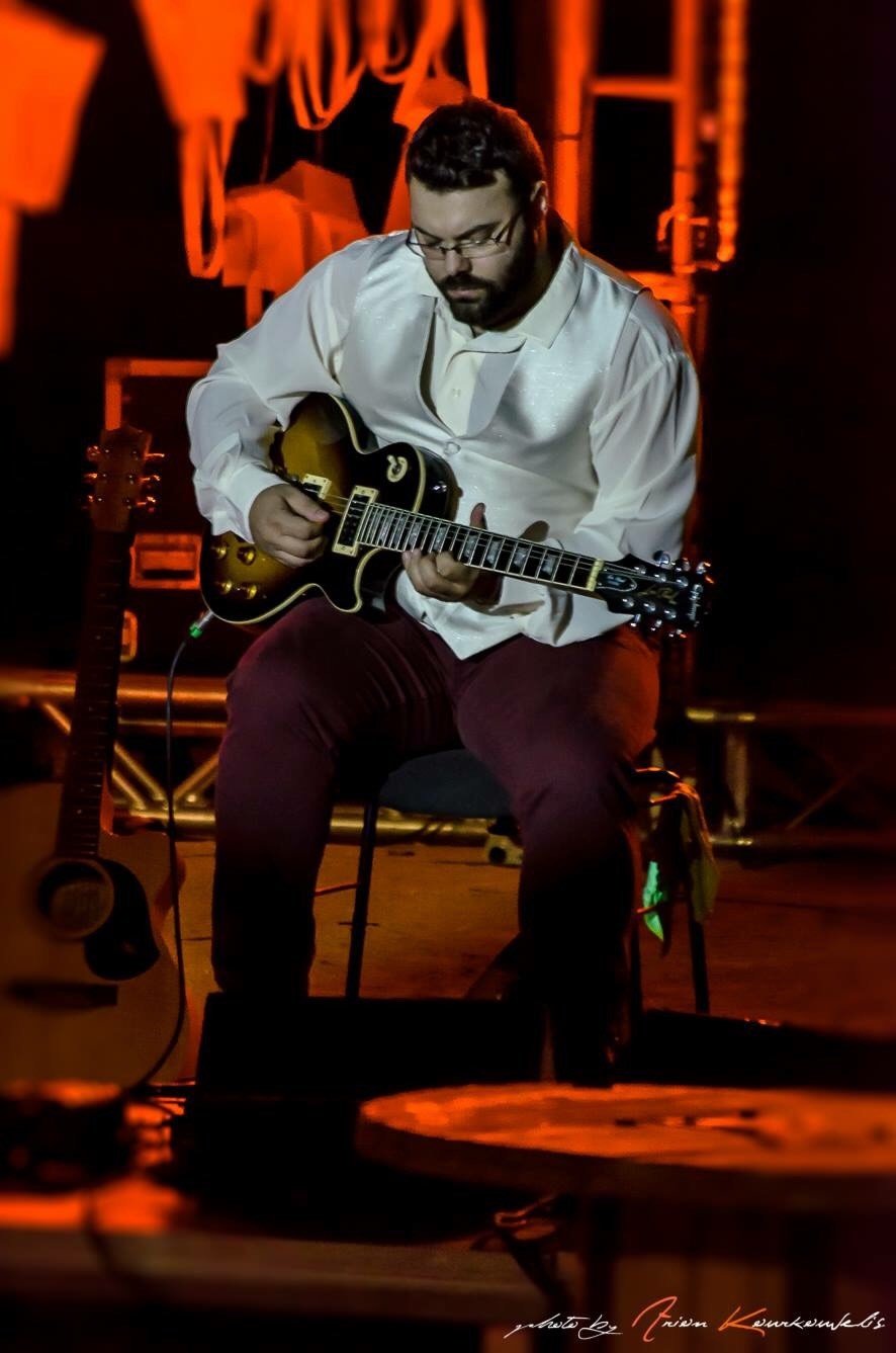 Η Σπείρα Σπείρα μάς συστήνεται: Τα προσόντα τους και το ελάττωμα του Κραουνάκη [εικόνες]  | iefimerida.gr 3