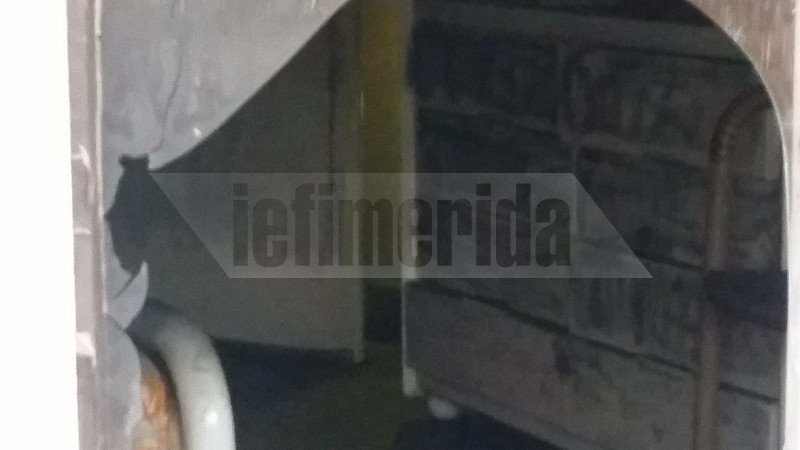 Αποκλειστικό: Καμένα έπιπλα και μαυρισμένοι τοίχοι -Εκεί που ο πατέρας αυτοκτόνησε με τα δύο παιδιά του [εικόνες]  | iefimerida.gr 1
