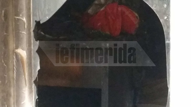 Αποκλειστικό: Καμένα έπιπλα και μαυρισμένοι τοίχοι -Εκεί που ο πατέρας αυτοκτόνησε με τα δύο παιδιά του [εικόνες]  | iefimerida.gr 3