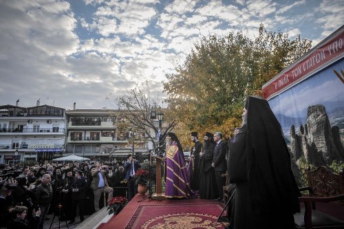 Ενθρονίστηκε ο νέος Μητροπολίτης Σταγών και Μετεώρων, Θεόκλητος [εικόνες] | iefimerida.gr 8