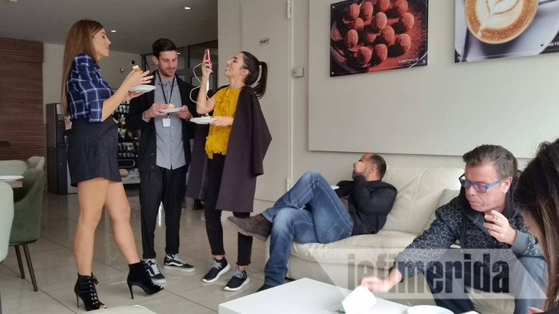 Ετσι γιόρτασε η Σταματίνα Τσιμτσιλή μετά το τέλος της εκπομπής της [εικόνες] | iefimerida.gr 1