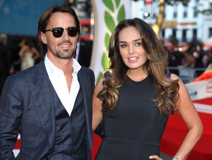 Η πολυτελής ζωή της 3χρονης εγγονής του Εκλεστον της Formula 1 -Δεκάδες μπάτλερ, εξωπραγματική χλιδή [εικόνες &amp; βίντεο] | iefimerida.gr 3