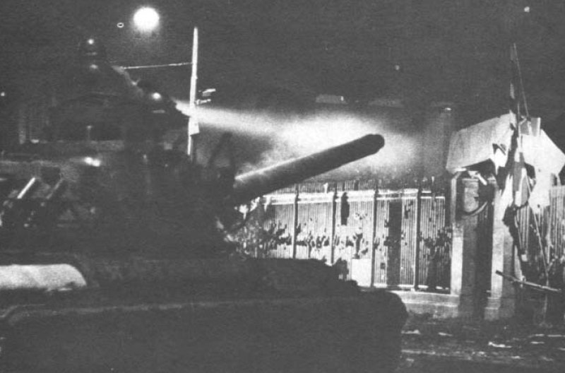 Τι απέγινε το τανκ που εισέβαλε στο Πολυτεχνείο -Το μακάβριο παρατσούκλι του [εικόνα] | iefimerida.gr 0