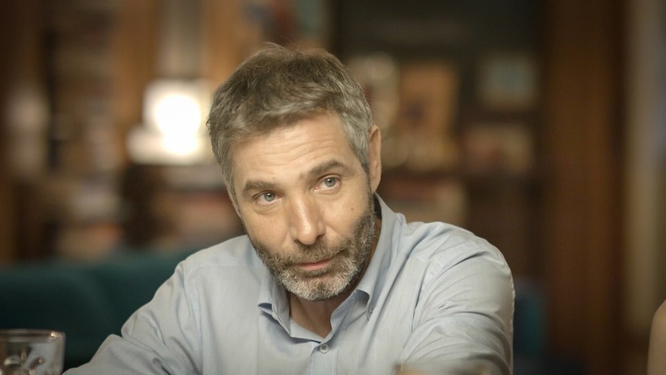 «Τέλειοι Ξένοι»: Η συμπαραγωγή της Nova έρχεται αποκλειστικά στο Novacinema1HD [εικόνες & βίντεο] | iefimerida.gr 1