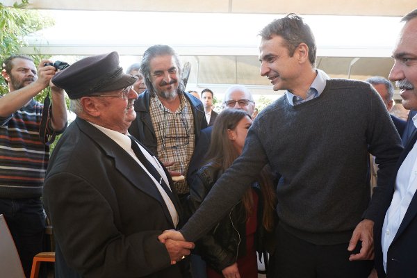 Περιοδεία Μητσοτάκη στη Θεσπρωτία: Οι δεσμεύσεις σε κατοίκους, φορείς και κτηνοτρόφους [εικόνες] | iefimerida.gr 11