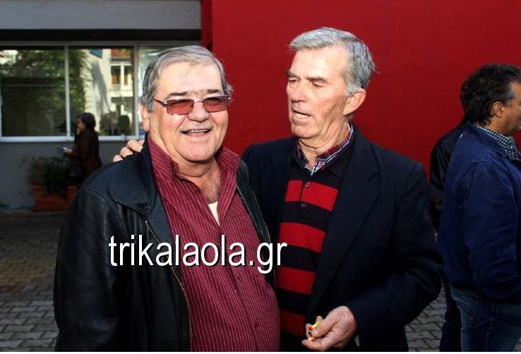 Ηρθε από τη Γερμανία μόνο για να ψηφίσει -Ουρές στα Τρίκαλα [εικόνες] | iefimerida.gr 3