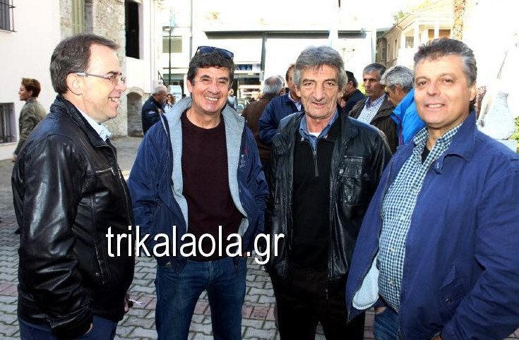 Ηρθε από τη Γερμανία μόνο για να ψηφίσει -Ουρές στα Τρίκαλα [εικόνες] | iefimerida.gr 0