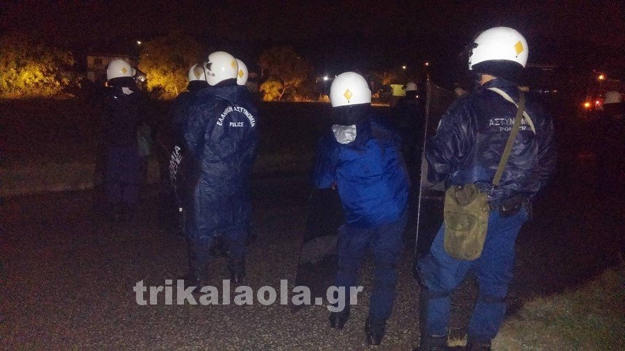 Αγριες συμπλοκές στα Τρίκαλα έξω από ομιλία του Μιχαλολιάκου [εικόνες & βίντεο] | iefimerida.gr 1