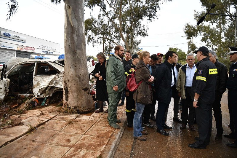 Τσίπρας από Μάνδρα: Σπάνιο και ακραίο φαινόμενο έφερε την καταστροφή  [εικόνες & βίντεο] | iefimerida.gr 6