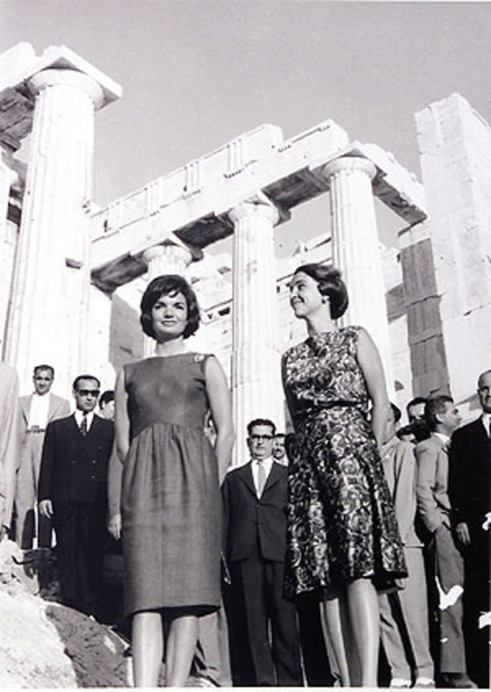 Φοβερές στιγμές: Ο Καραμανλής και η Αμαλία Μεγαπάνου με τον Κένεντι και την Τζάκι [εικόνες&βίντεο] | iefimerida.gr 3