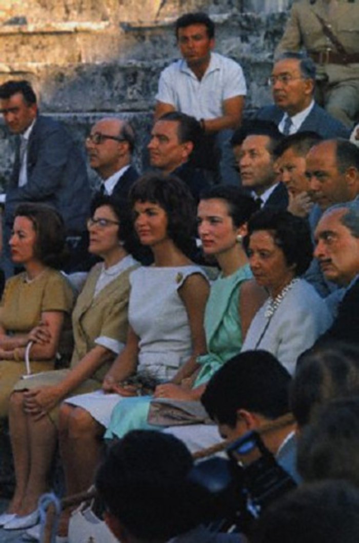 Φοβερές στιγμές: Ο Καραμανλής και η Αμαλία Μεγαπάνου με τον Κένεντι και την Τζάκι [εικόνες&βίντεο] | iefimerida.gr 4