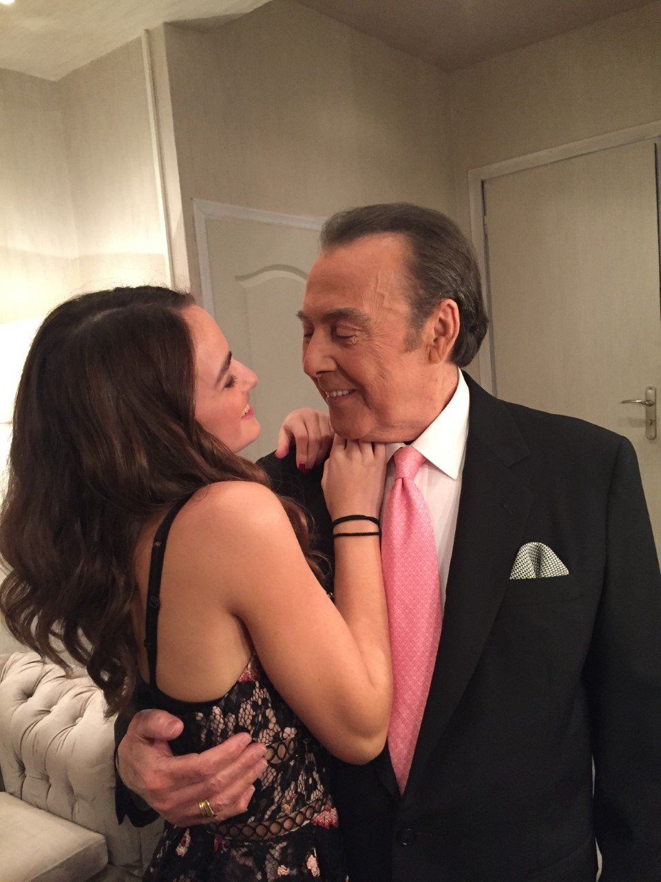 Η Αντζελα Γκερέκου με την κόρη της στην πρεμιέρα του Βοσκόπουλου [εικόνες] | iefimerida.gr 5