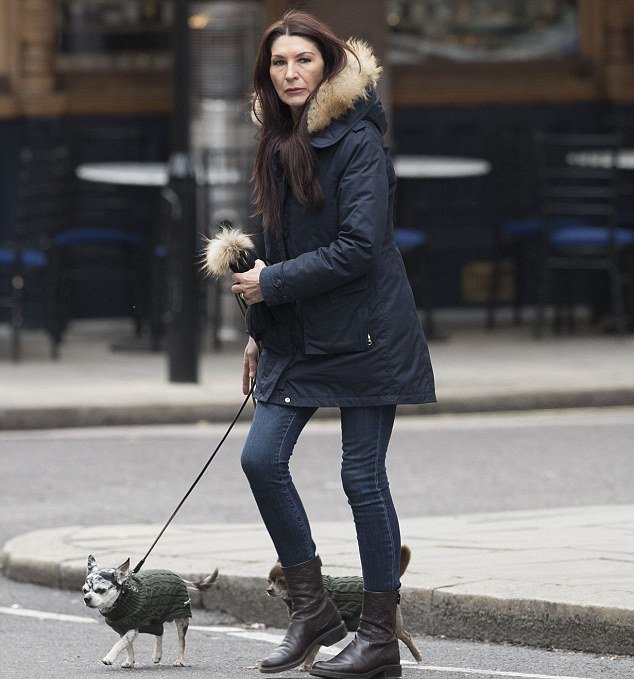 Προς... φυλακή ο θείος της Κέιτ Μίντλετον -Γρονθοκόπησε τη γυναίκα του, την άφησε αναίσθητη [εικόνες] | iefimerida.gr 2